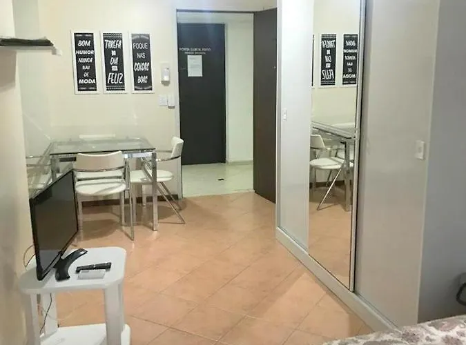 Quintana Flats Apartahotel *
