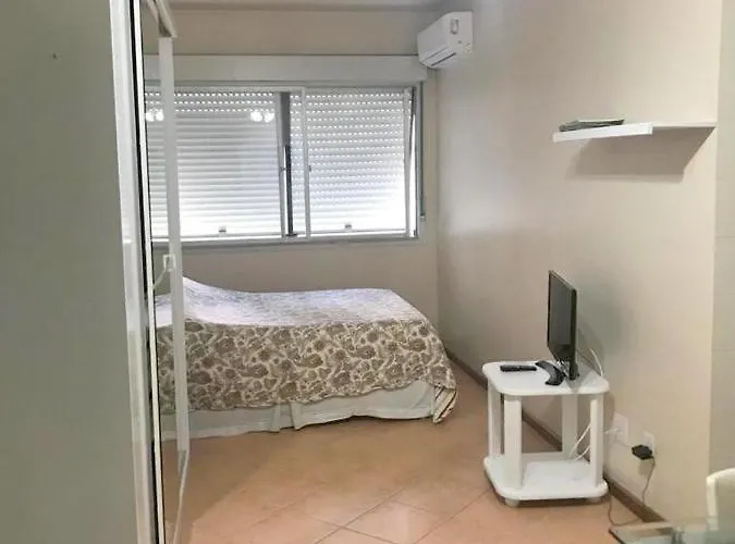 Quintana Flats Apartahotel